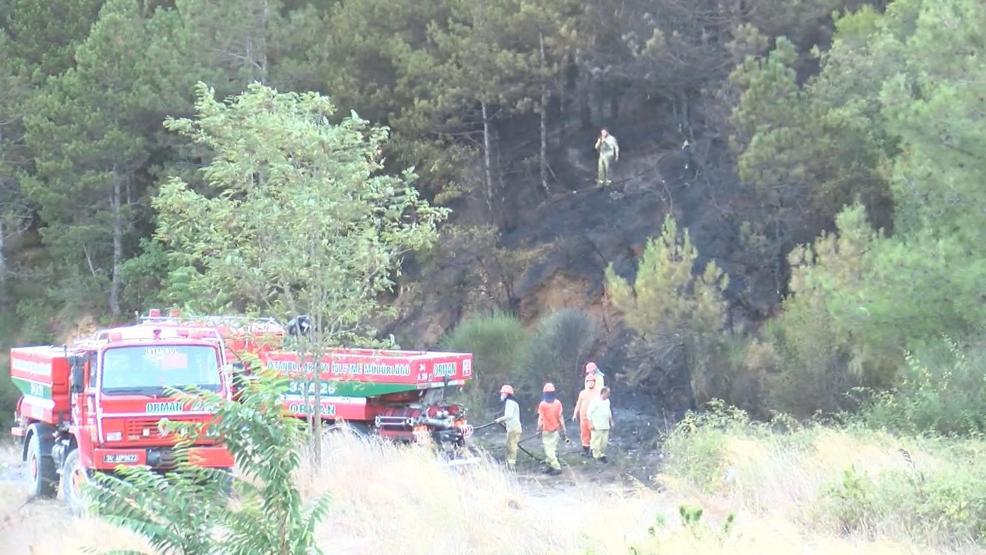Sarıyerde ormanlık alandaki yangın helikopterle söndürüldü