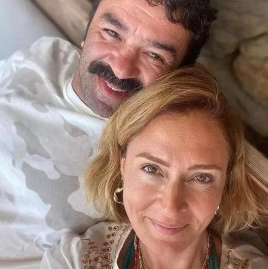 Ceyda Düvenciden dikkat çeken gönderme