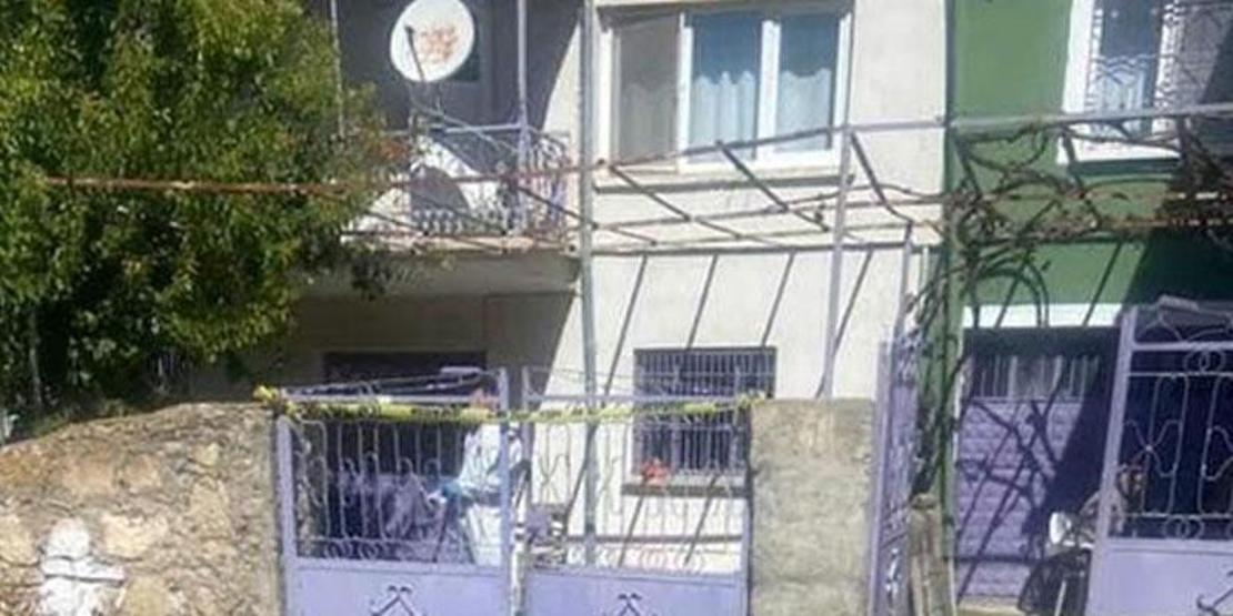89 yaşındaki adam eşini 32 bıçak darbesi ile öldürdü