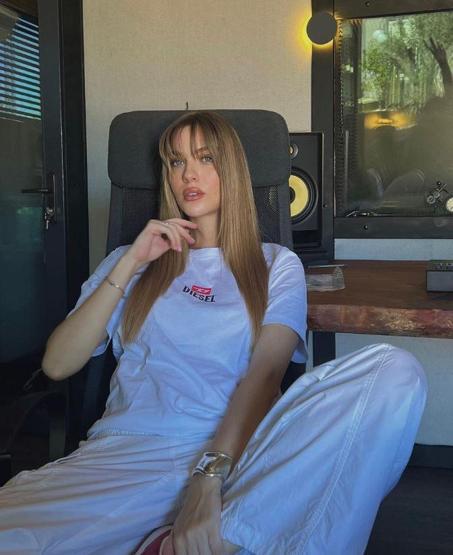 Yasemin Şefkatli imaj tazeledi