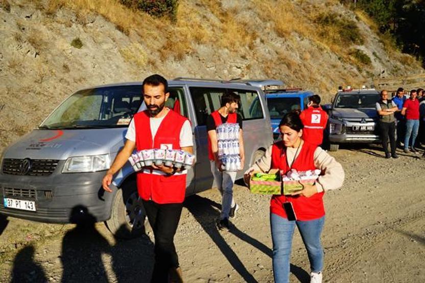 Kastamonu’da 10 ev ve 3 ahırın etkilendiği yangın söndürüldü
