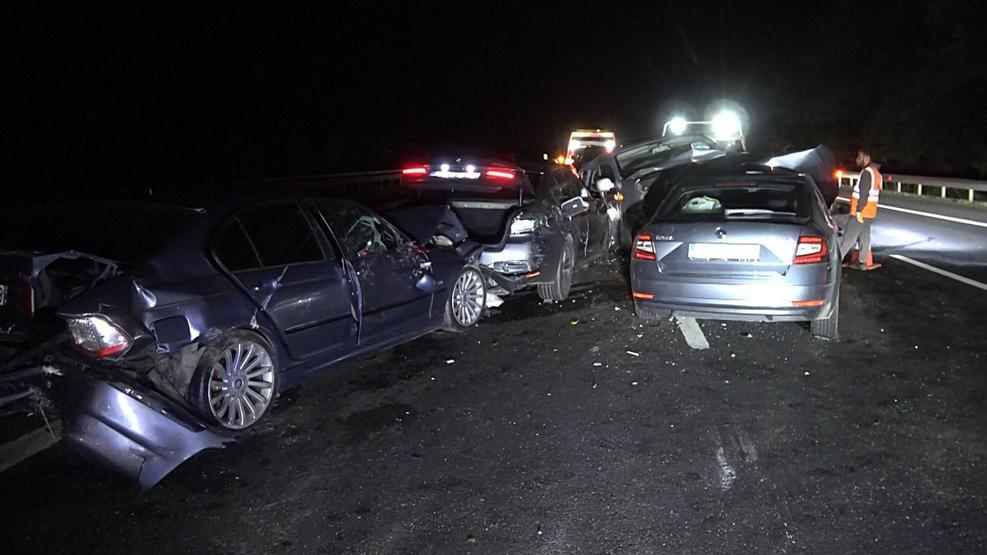 Anadolu Otoyolunda 11 aracın karıştığı zincirleme kaza: 6 yaralı