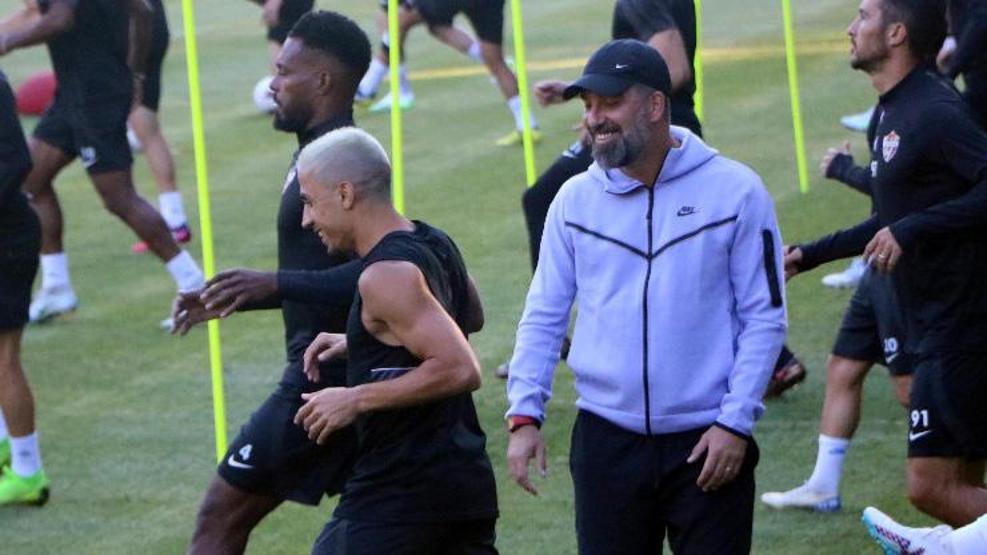 Eyüpspor 1. Ligde tarih yazıyor Arda Turan farkı...