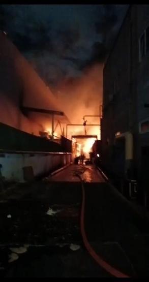 Madeni yağ fabrikasında yangın çıktı