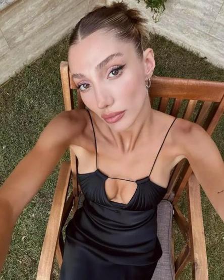 Şevval Şahin fotoğrafını paylaşarak yeni hobisini duyurdu
