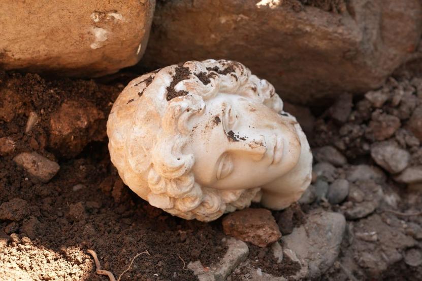 Düzcede antik kentteki kazıda, Büyük İskender’e ait portre başı bulundu