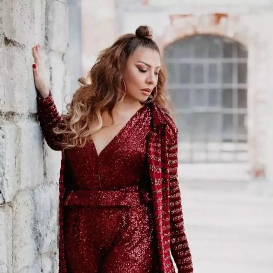 Demet Akalın ve Işın Karaca karşı karşı geldi