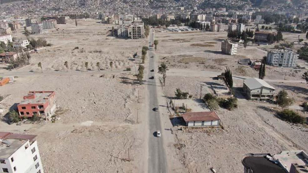 Enkazın yüzde 72’sinin kaldırıldığı Hatay’da, vatandaş yıllarca yaşadığı sokakları tanıyamaz hale geldi