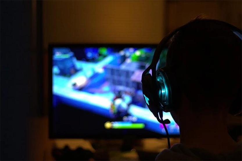 Çocuğunuz odasında tek başına yatamıyorsa sebebi bu olabilir Telefon ve bilgisayar oyunları bu sorunu tetikledi Uzmanından 5 önemli uyarı