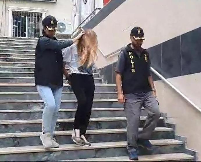 Beşiktaşta korkunç olay Sanat yazarı Funda Demir, eski eşini boğazını keserek öldürdü