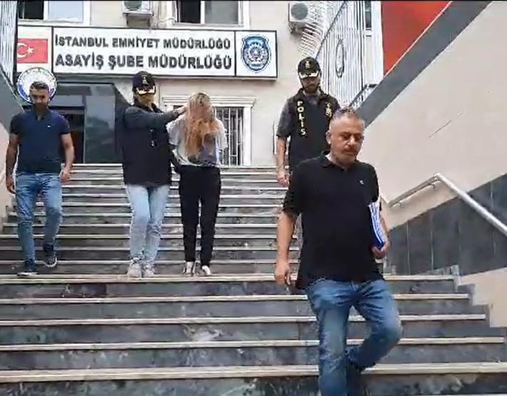 Beşiktaşta korkunç olay Sanat yazarı Funda Demir, eski eşini boğazını keserek öldürdü