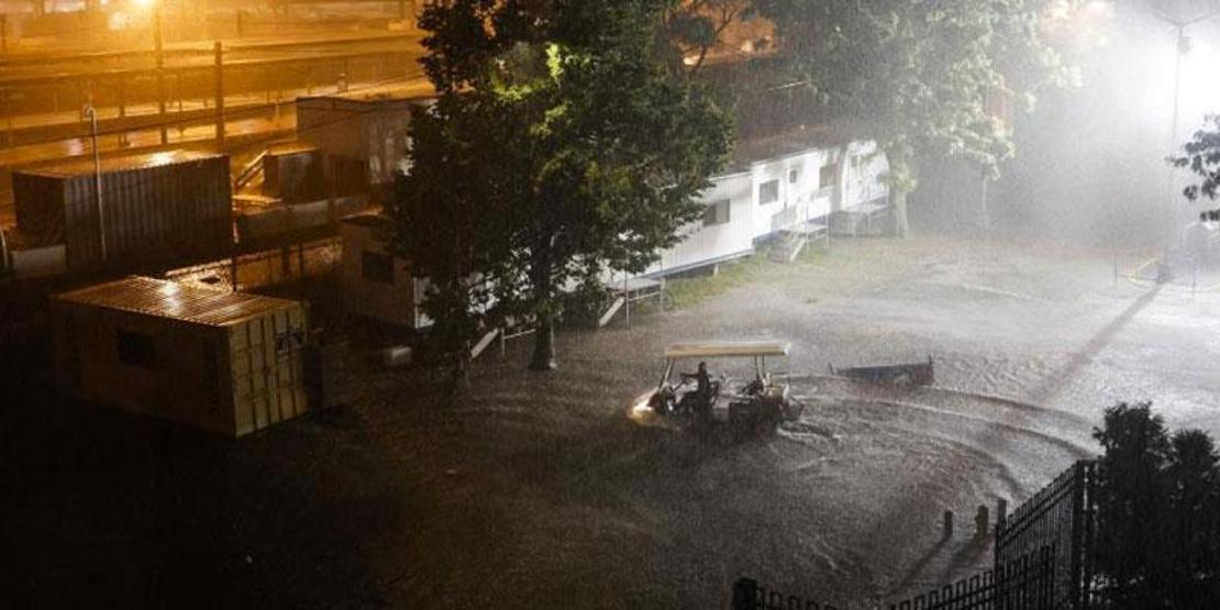 Sağanak hayatı felç etti New York’ta su baskınları nedeniyle OHAL ilan edildi