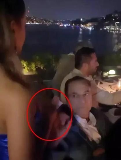 40 yaş küçük sevgilisi ile nişanlanan Mehmet Ali Erbile çocuklarından veto: Evlenemezsin
