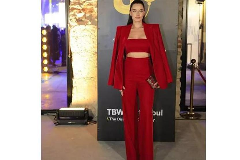 Fahriye Evcen üzerinde bir servet taşıyor