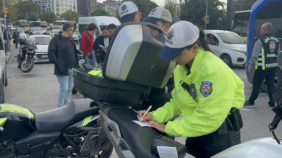 Motosiklet sürücülerine yapılan denetimde ceza yağdı