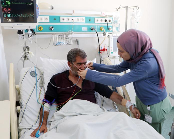 Elini cebinden çıkar dayağı: İki kardeş doktoru yarım saat dövdü
