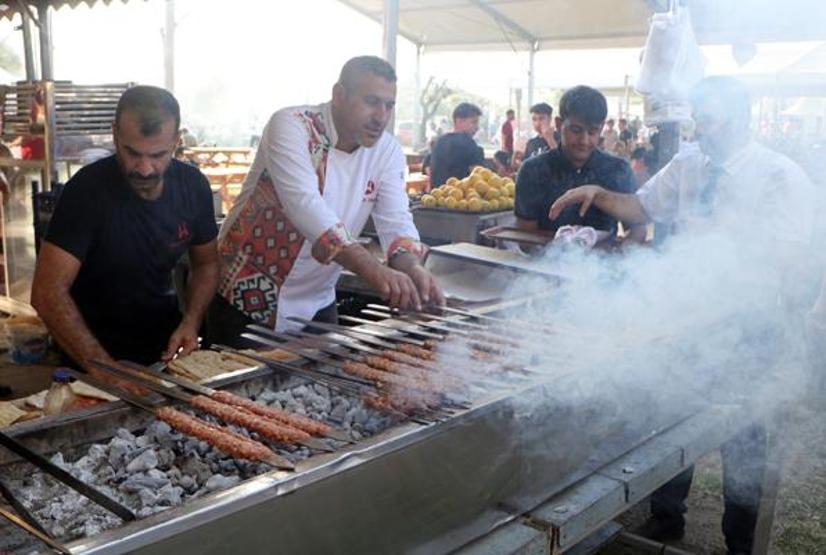 Uluslararası Adana Lezzet Festivali başladı İlk günden ilgi çok büyük