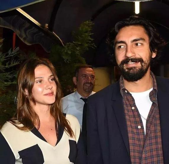 Alina Boz ile Umut Evirgen evlilik yolunda, Mithat Can Özer inzivada