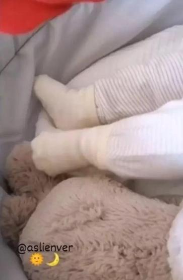 Aslı Enverden kızıyla yeni paylaşım