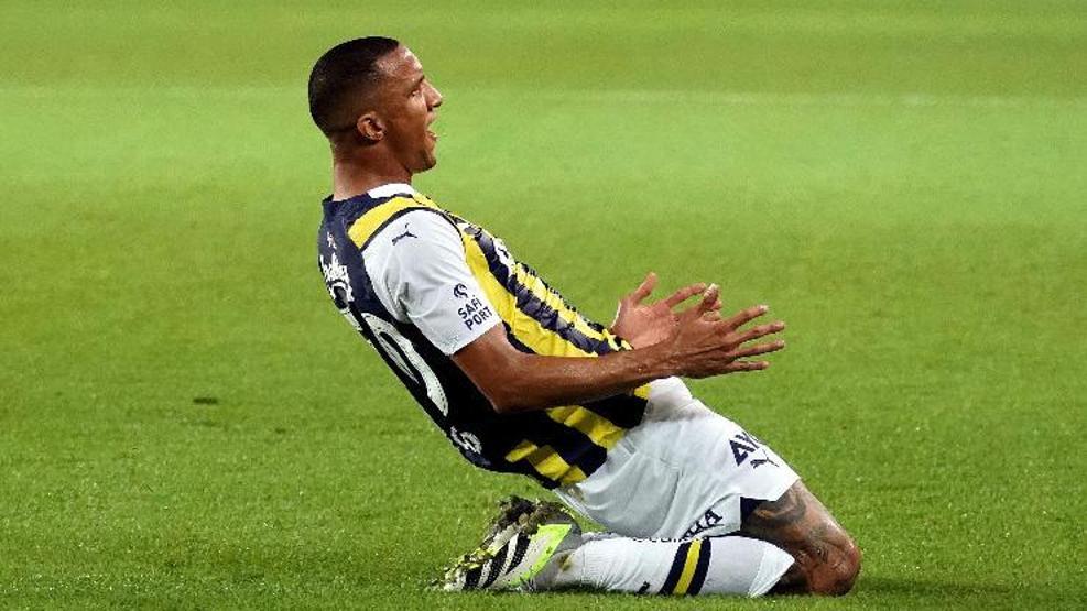 Fenerbahçede Michy Batshuayi, Edin Dzekoyu yakaladı