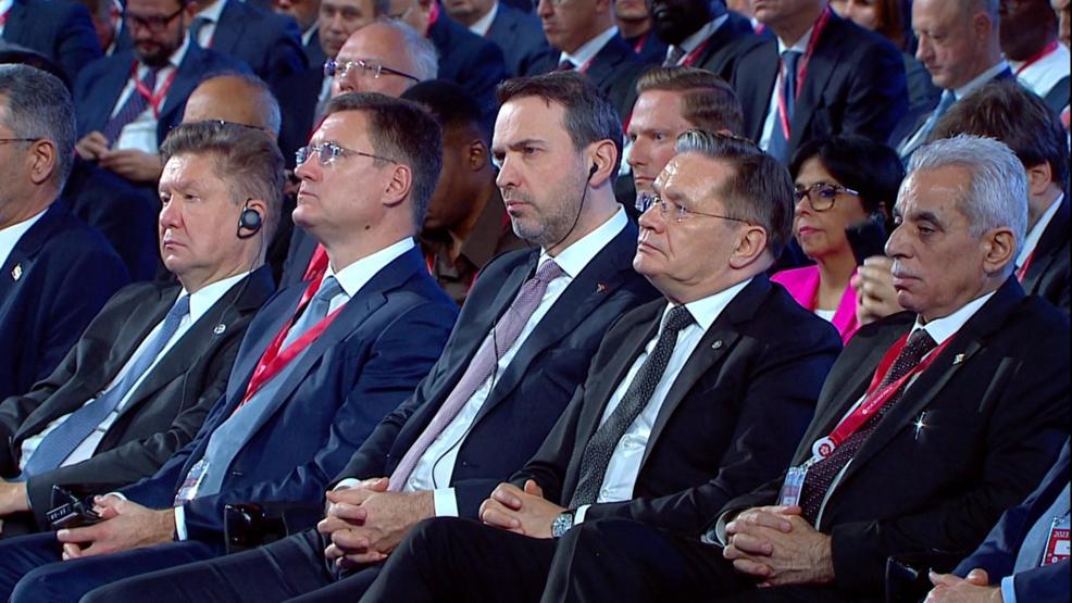 Enerji ve Tabii Kaynaklar Bakanı Bayraktar, Rusya’da ikili görüşmeler yaptı