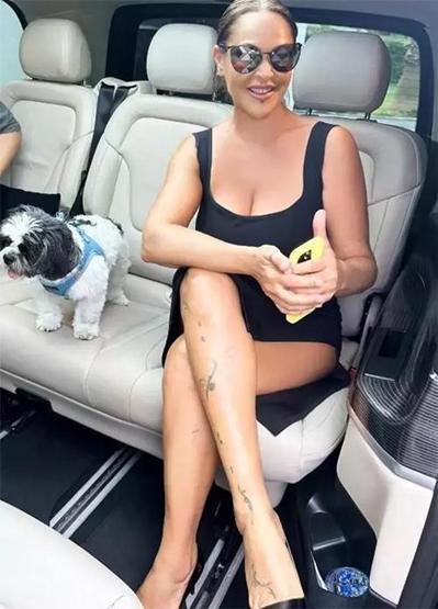 Kim der 60 yaşında Hülya Avşardan iddialı poz