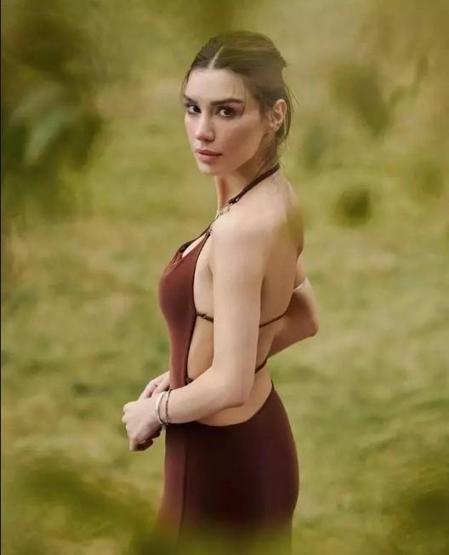 Burcu Kıratlı: Ben aşka aşık bir insanım