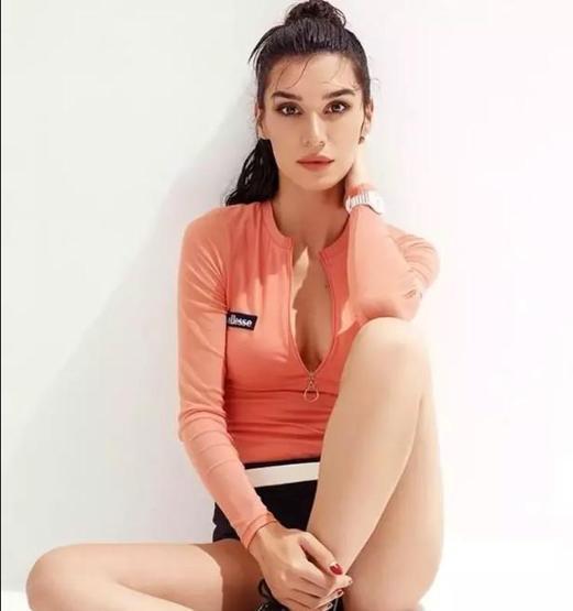 Burcu Kıratlı: Ben aşka aşık bir insanım