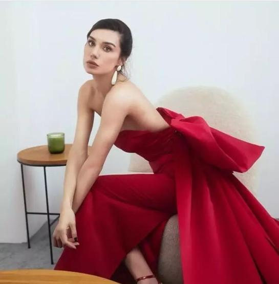 Burcu Kıratlı: Ben aşka aşık bir insanım