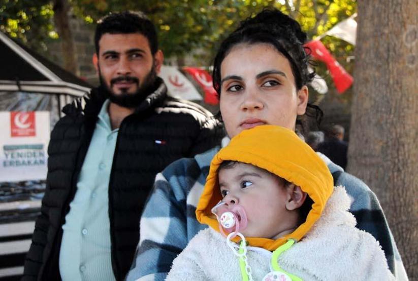 SMAlı ikizi depremde ölen Aybüke bebeğin kampanyası, dolandırıcılar yüzünden yüzde 11de kaldı