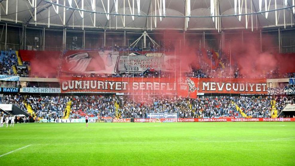 Adanada 19.23te oyun durdu 100. yıla özel muhteşem koreografi
