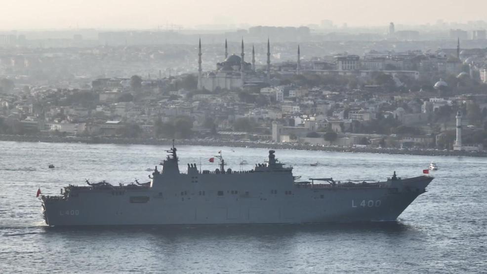 İstanbul Boğazında Türk donanması coşkusu