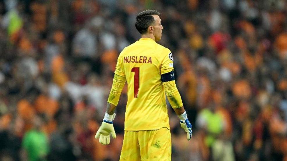 Muslera Galatasarayda kalacak mı Sözleşme kararı...
