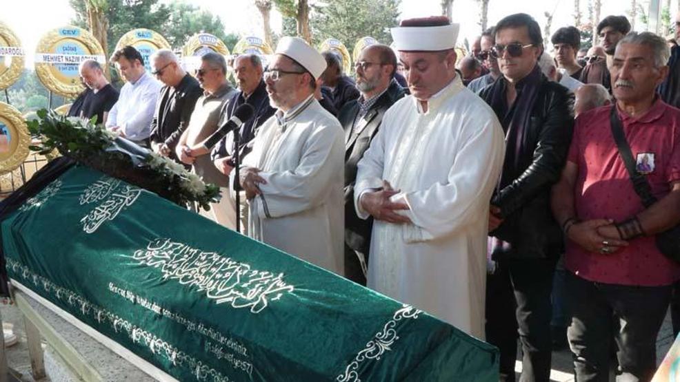 Yeşilçamın sesine veda Jeyan Mahfi Ayral Tözüm son yolculuğuna uğurlandı