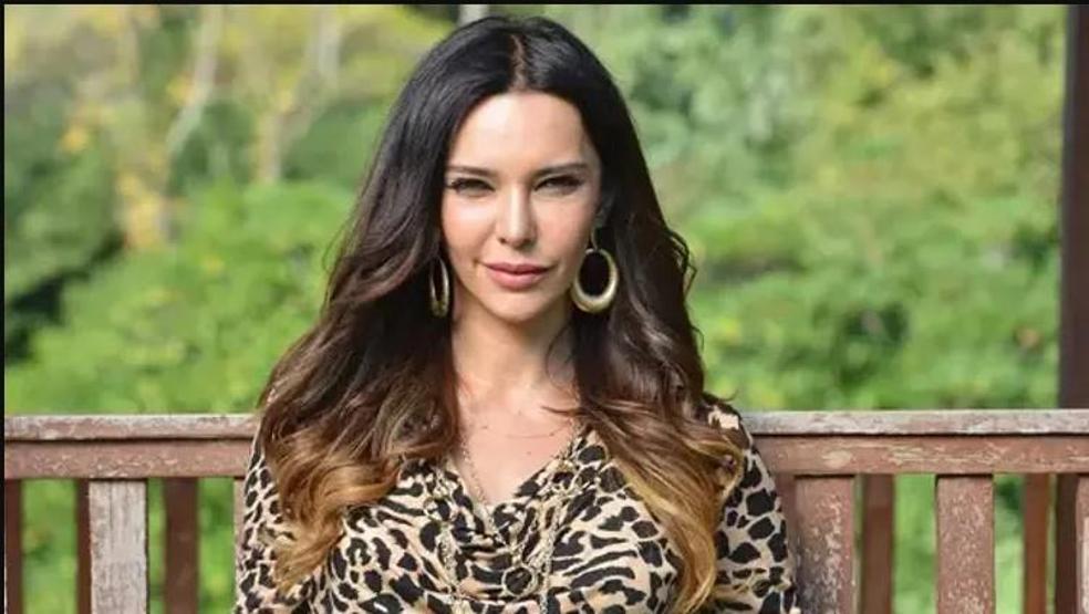 Kim der 50 yaşında Hande Ataizi sosyal medyayı salladı