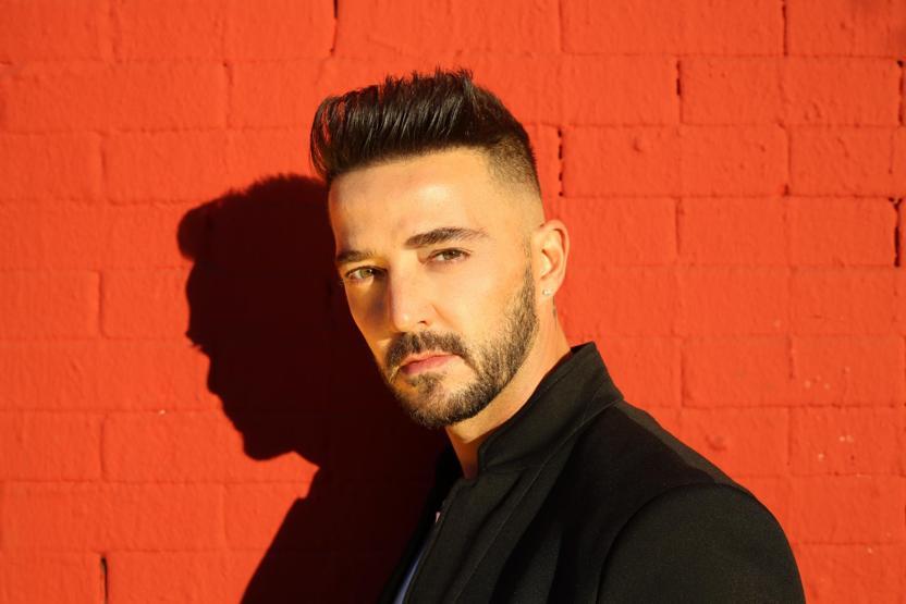 Gökhan Özenden aile pozu: Üç meleğim