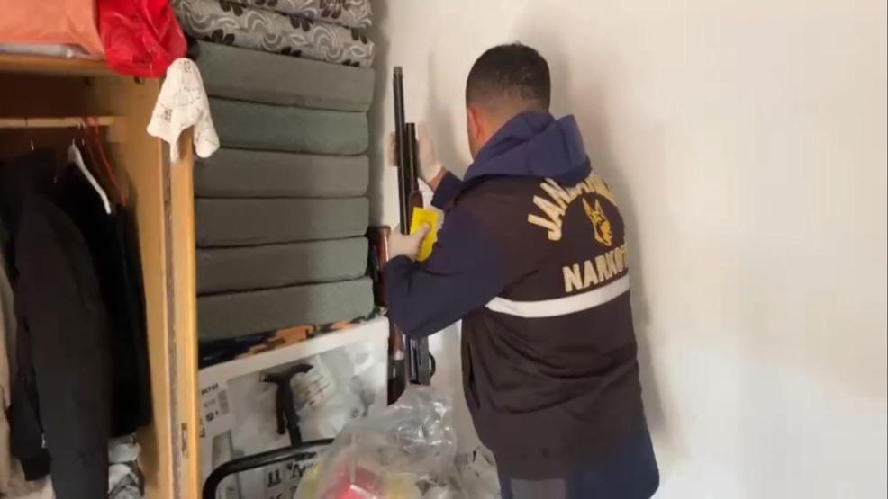 Eskişehir’de 600 milyon liralık tefecilik operasyonu İşte şüphelilerin evlerindeki aramalarda ele geçirilenler...