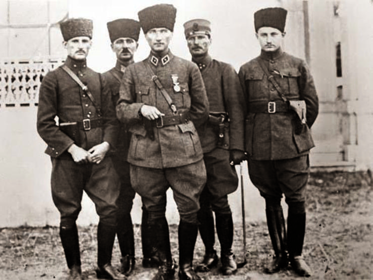Atatürke adanmış bir ömür: Salih Bozok