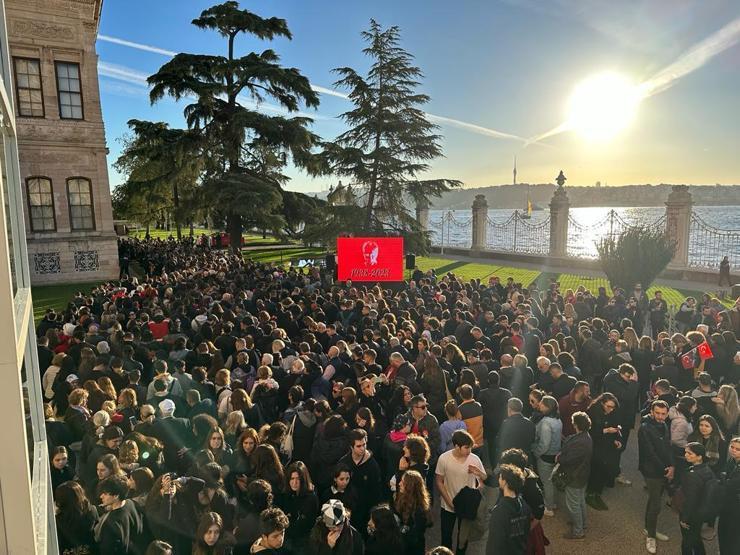 Dolmabahçe Sarayı’nda 09.05