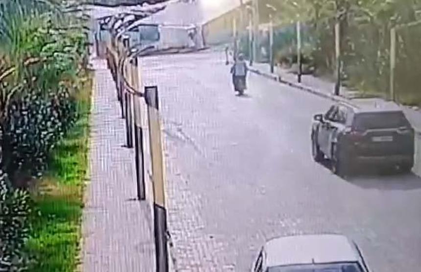 Parasını gasbeden motosikletli 2 şüpheliyi cipiyle çarparak öldürdü