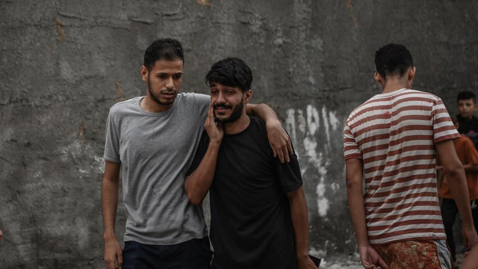 İsrail Gazzedeki hastaneleri kuşatıyor: Hareket eden her şeyi vuruyorlar