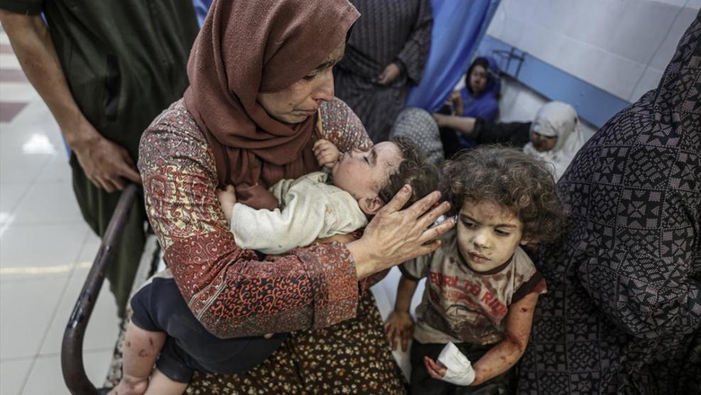 İsrail Gazzedeki hastaneleri kuşatıyor: Hareket eden her şeyi vuruyorlar
