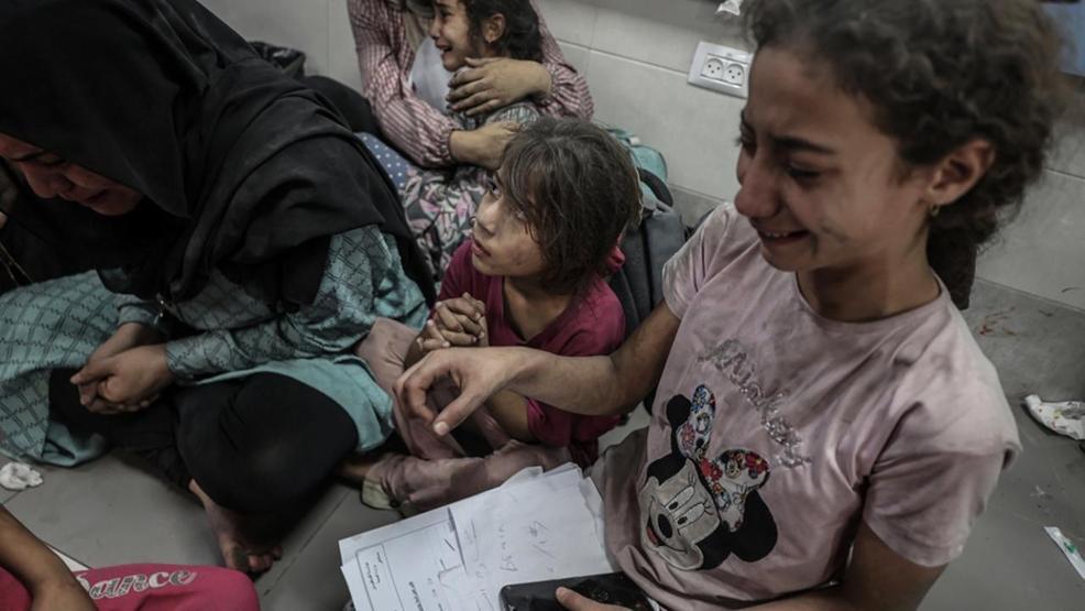 İsrail Gazzedeki hastaneleri kuşatıyor: Hareket eden her şeyi vuruyorlar