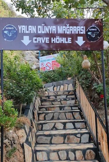 5 milyon yıllık Yalan Dünya Mağarası ziyaretçi akınına uğruyor