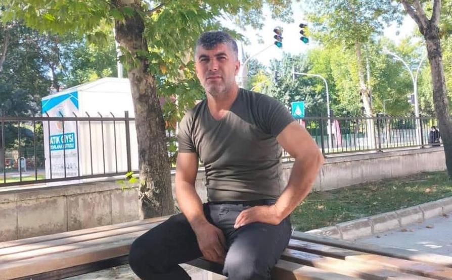 Ağabeyini öldüren kişinin ağabeyine otomobille çarpıp, yaraladı