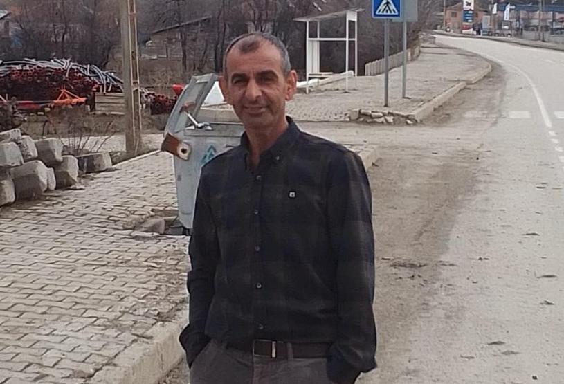 Ağabeyini öldüren kişinin ağabeyine otomobille çarpıp, yaraladı