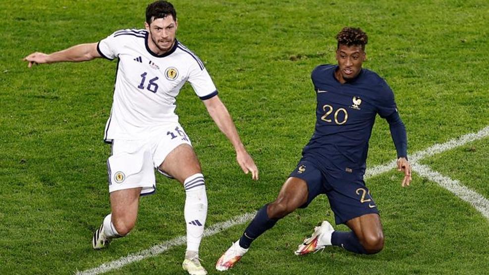 Fenerbahçe stoperini Premier Ligde buldu