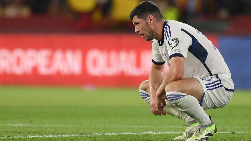Fenerbahçe stoperini Premier Ligde buldu