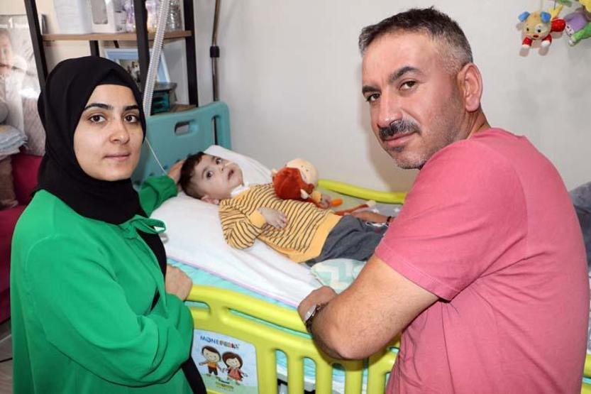 SMA hastası Eymen için gerekli para toplandı; aile ile gönüllüler balon uçurdu