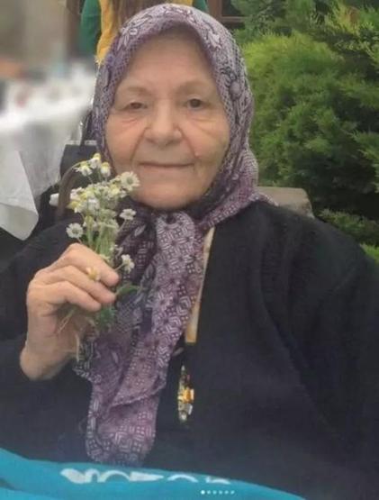 Yıldız Çağrı Atiksoy acısını böyle paylaştı